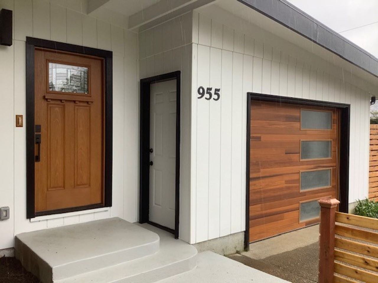 955 Exchange St - Photo 2 of 41