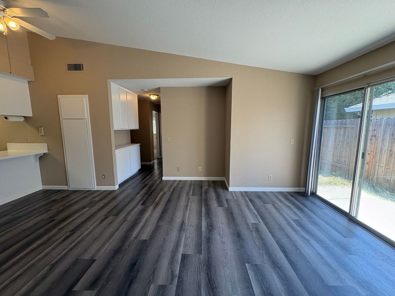 5056 Connecticut Dr - Photo 3 of 11