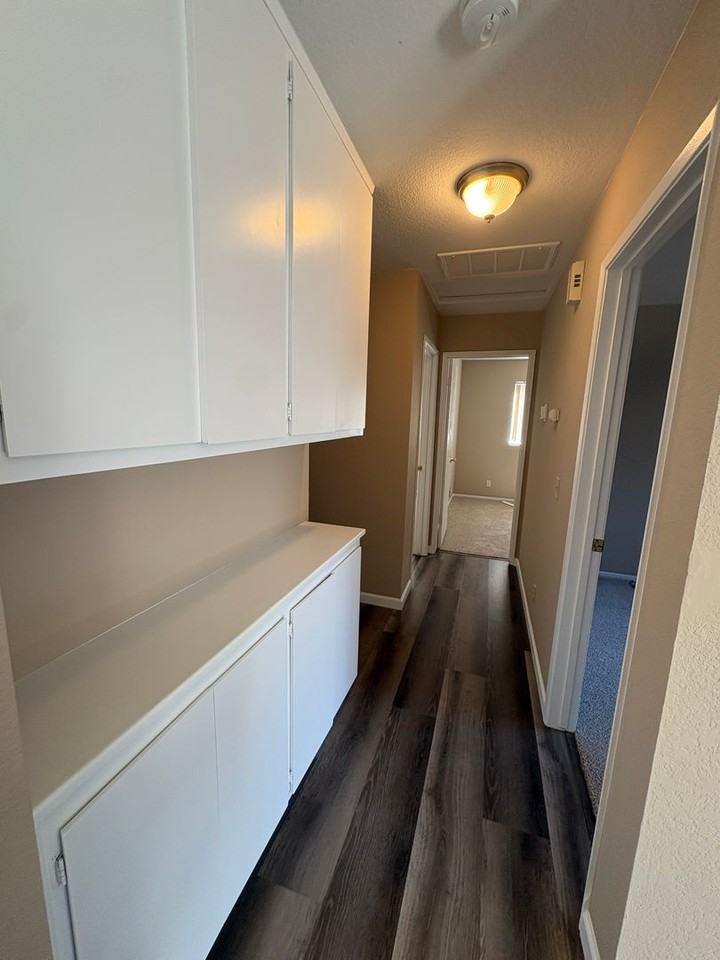 5056 Connecticut Dr - Photo 4 of 11