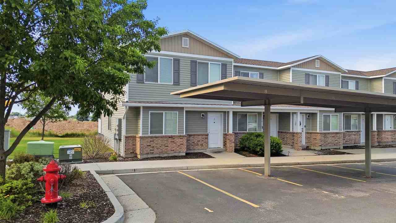 Stonebrook Apartment Homes - Photo 2 of 18