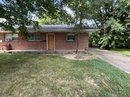 featured image of 902 Young St