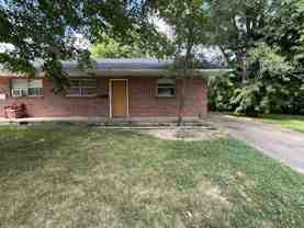 902 Young St - Photo 1 of 1