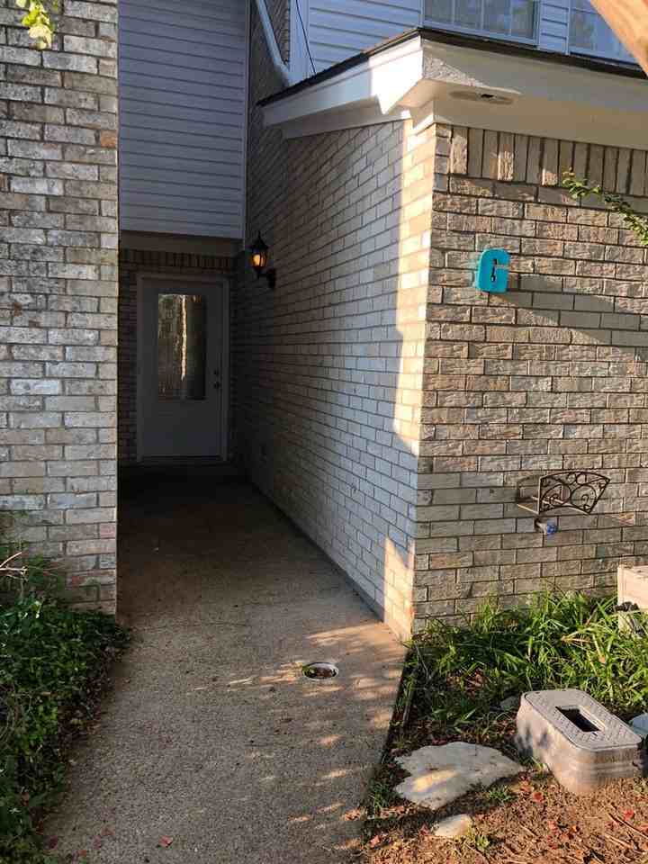 1401 Avenue O - Photo 3 of 33