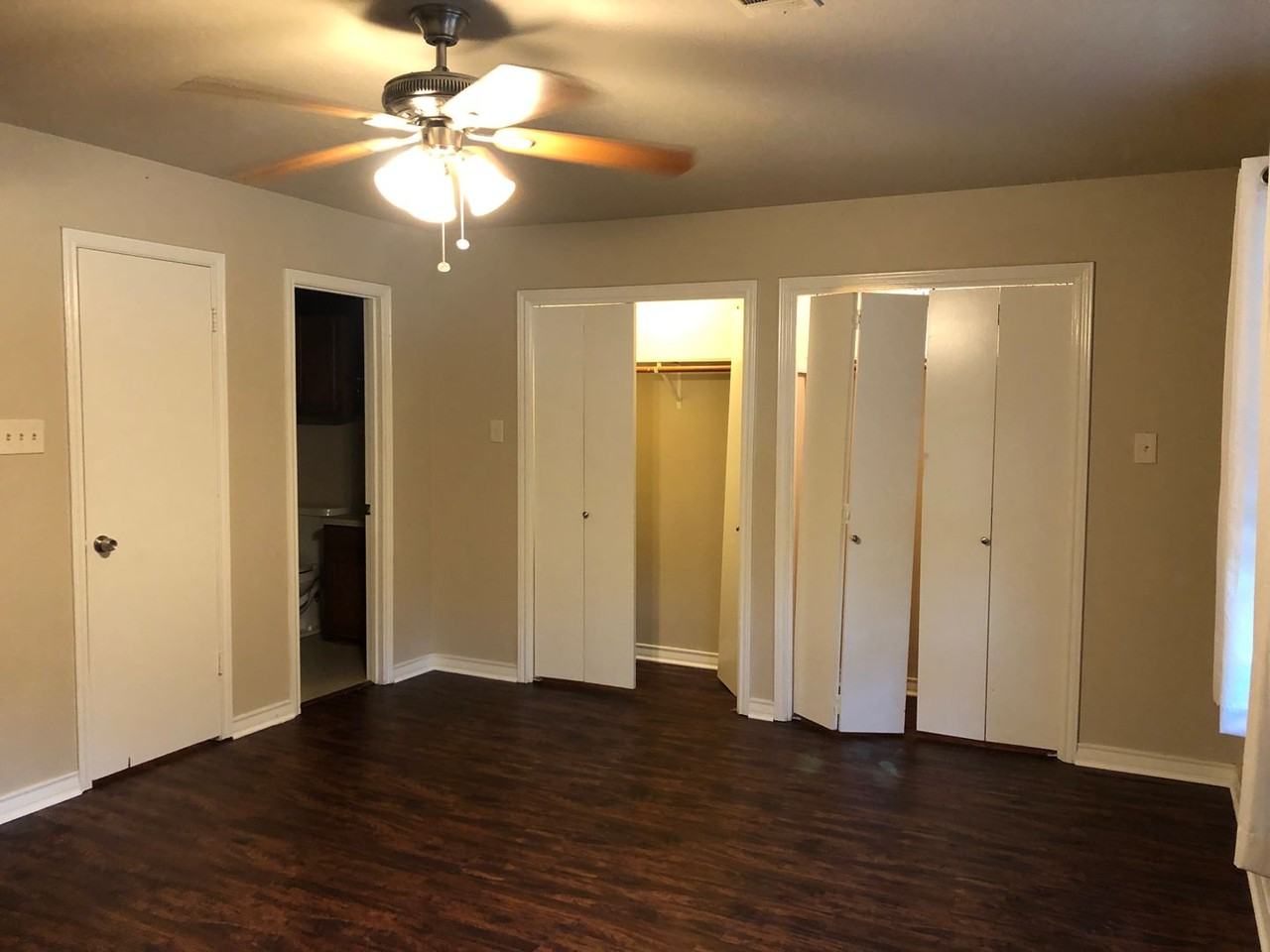 1401 Avenue O - Photo 6 of 33