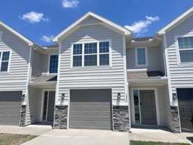 1542 Ne Erin Ct - Photo 1 of 1