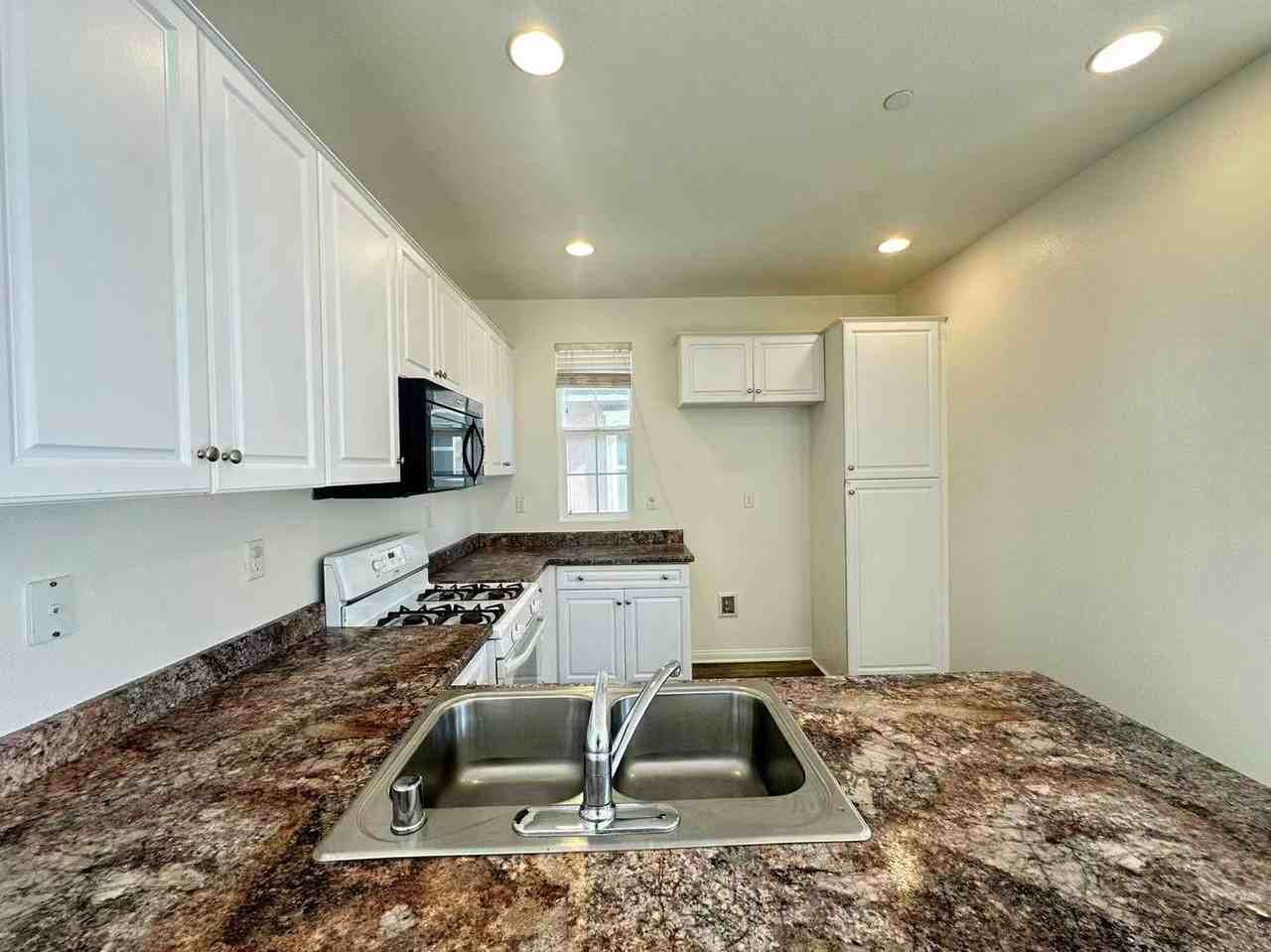 5862 Ginger Dr - Photo 3 of 18