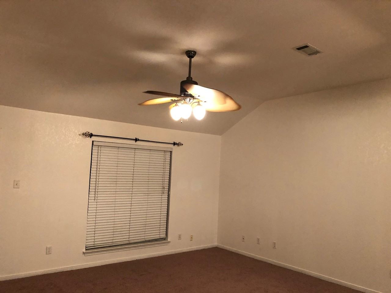 506 Jorgette Dr - Photo 4 of 9