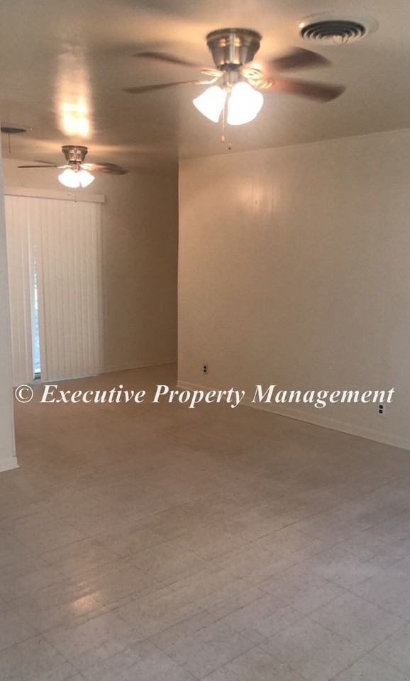 608 S 3rd St - Photo 2 of 10
