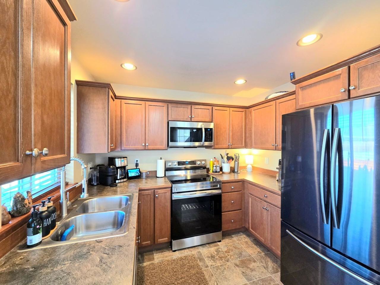 2123 Roper Ln - Photo 6 of 27