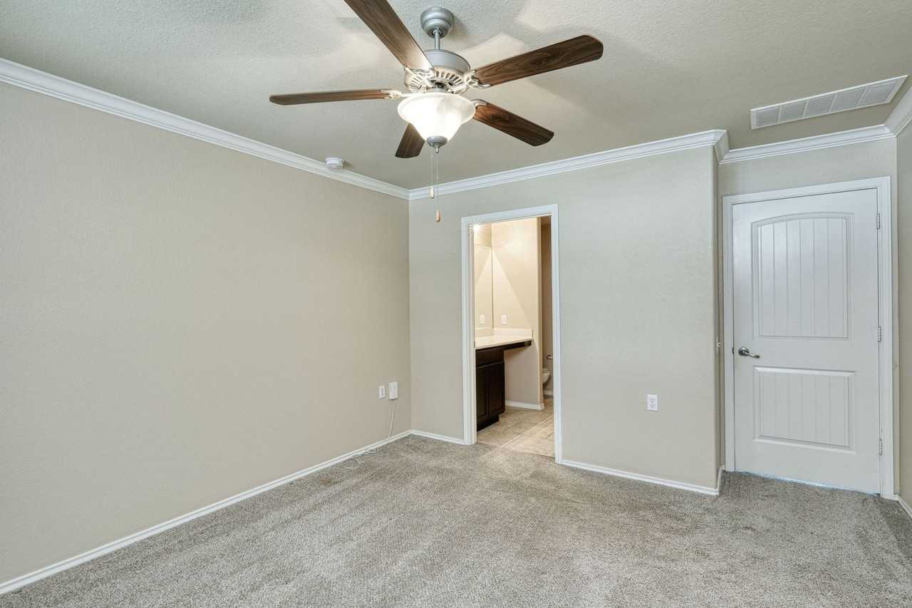 4201 Creede Dr - Photo 4 of 15