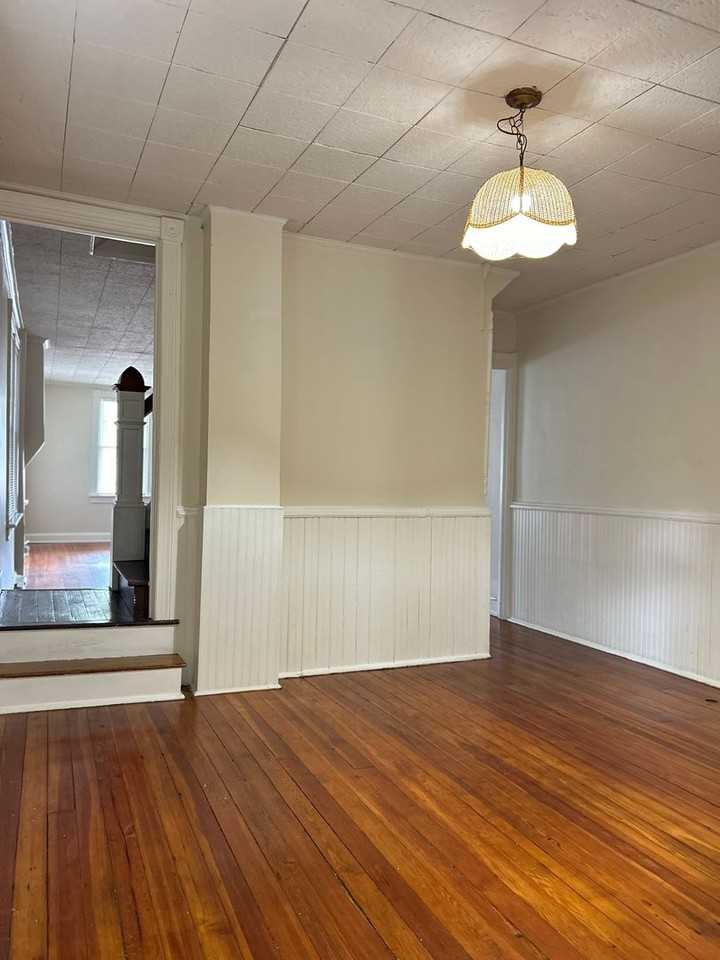 417 Clarendon Ave - Photo 4 of 21