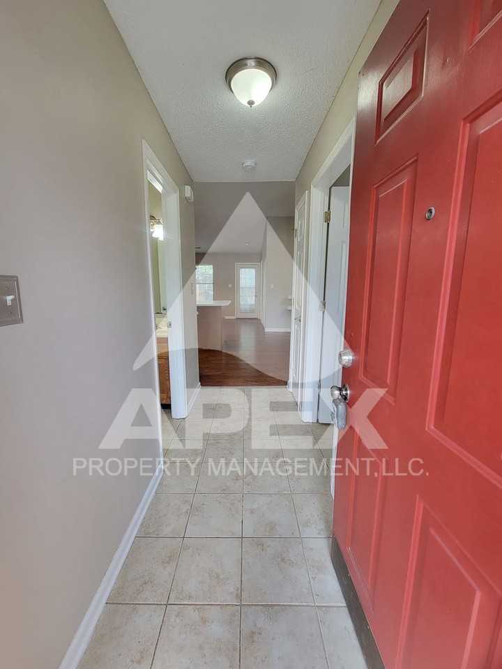 2030 Countryhill Ln - Photo 3 of 19
