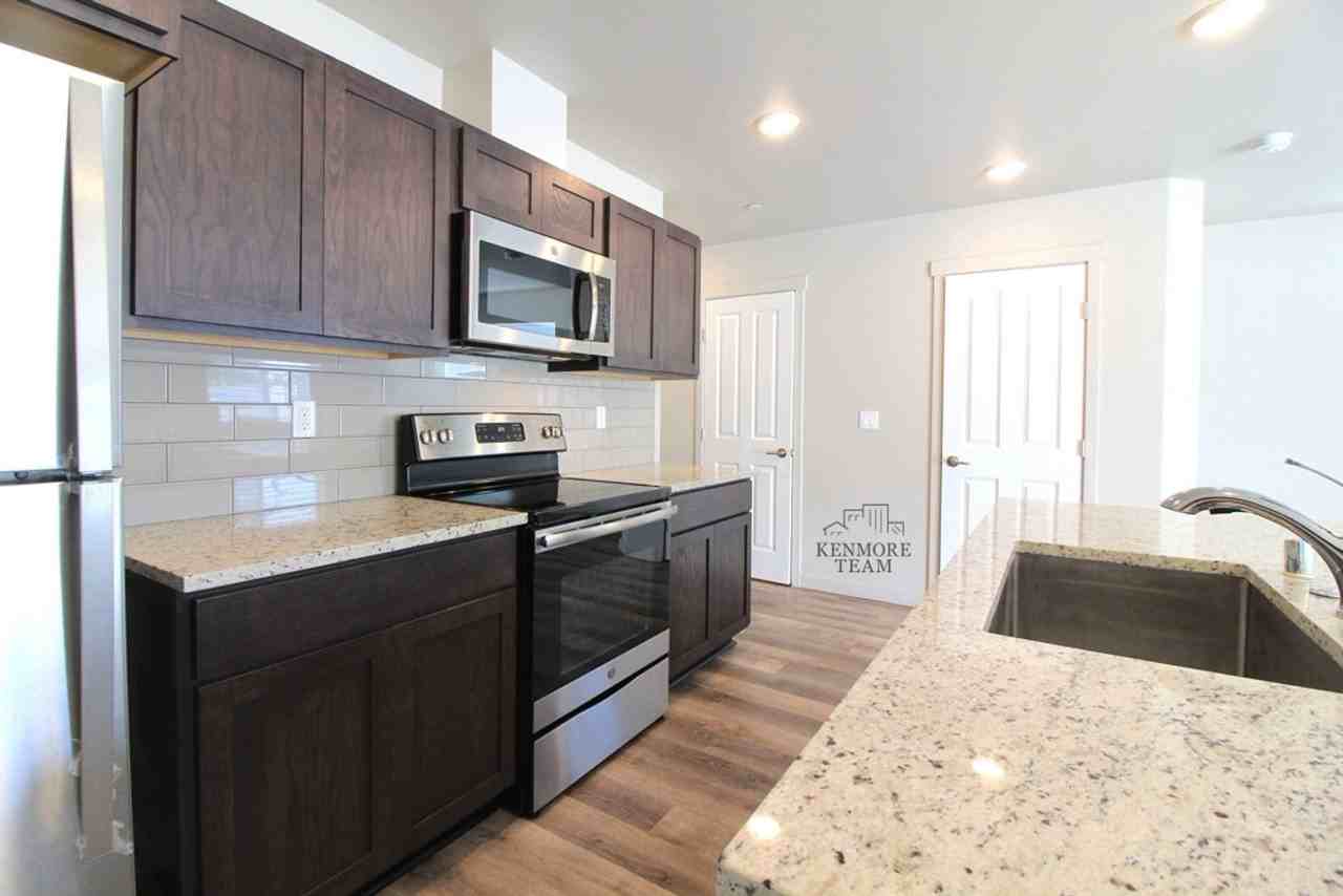 9 N Jefferson Pl #110 - Photo 3 of 14