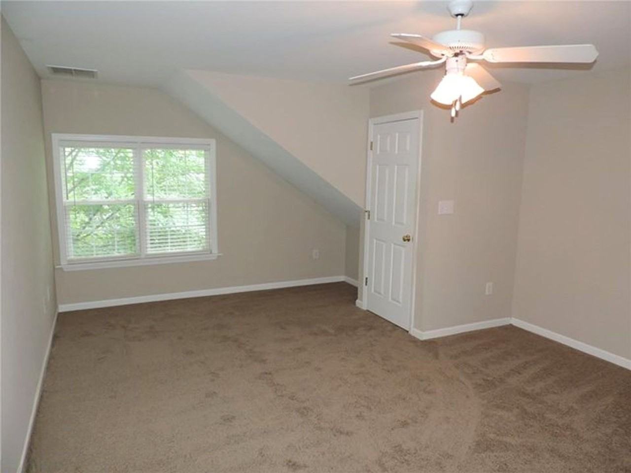 1020 Trotters Walk - Photo 6 of 13