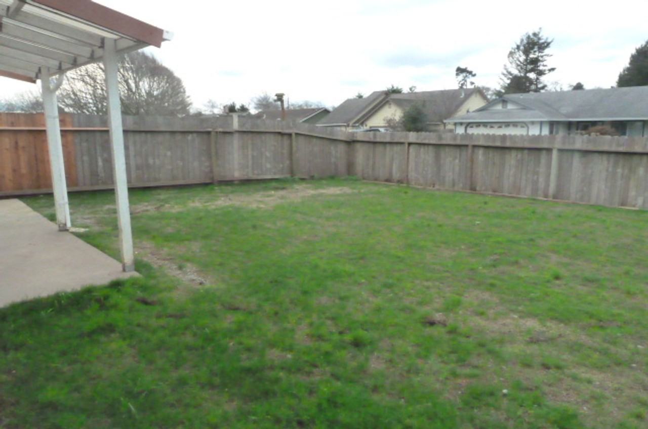 2330 Adkins Ct - Photo 2 of 26