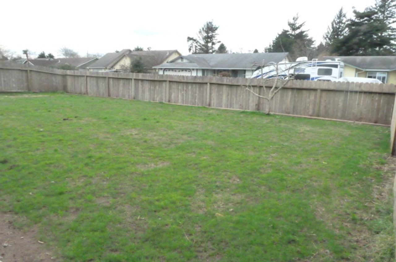 2330 Adkins Ct - Photo 3 of 26