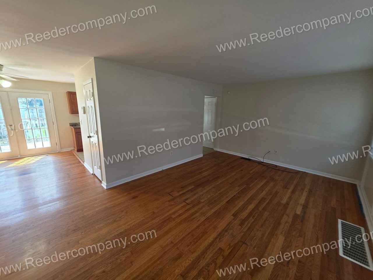 6945 Northcote Ave - Photo 2 of 14