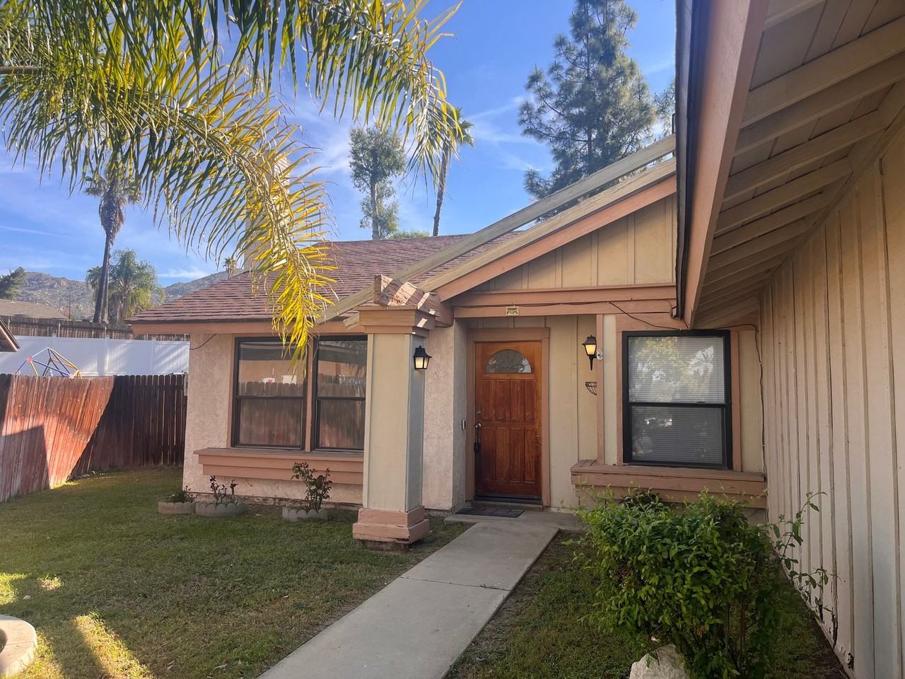 24874 Red River Rd - Photo 2 of 12