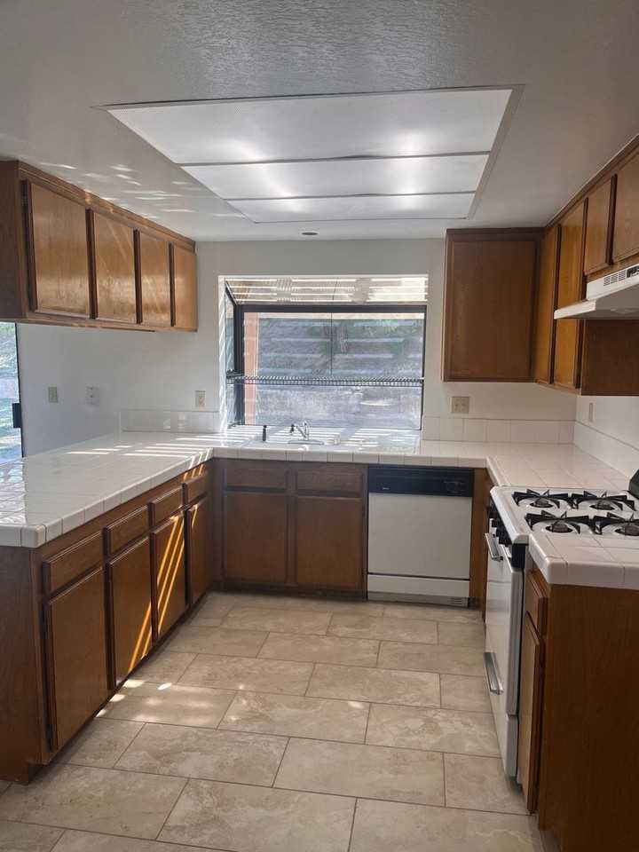 24874 Red River Rd - Photo 6 of 12