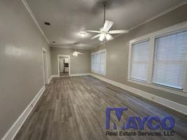 featured image of 442 Robinson Pl