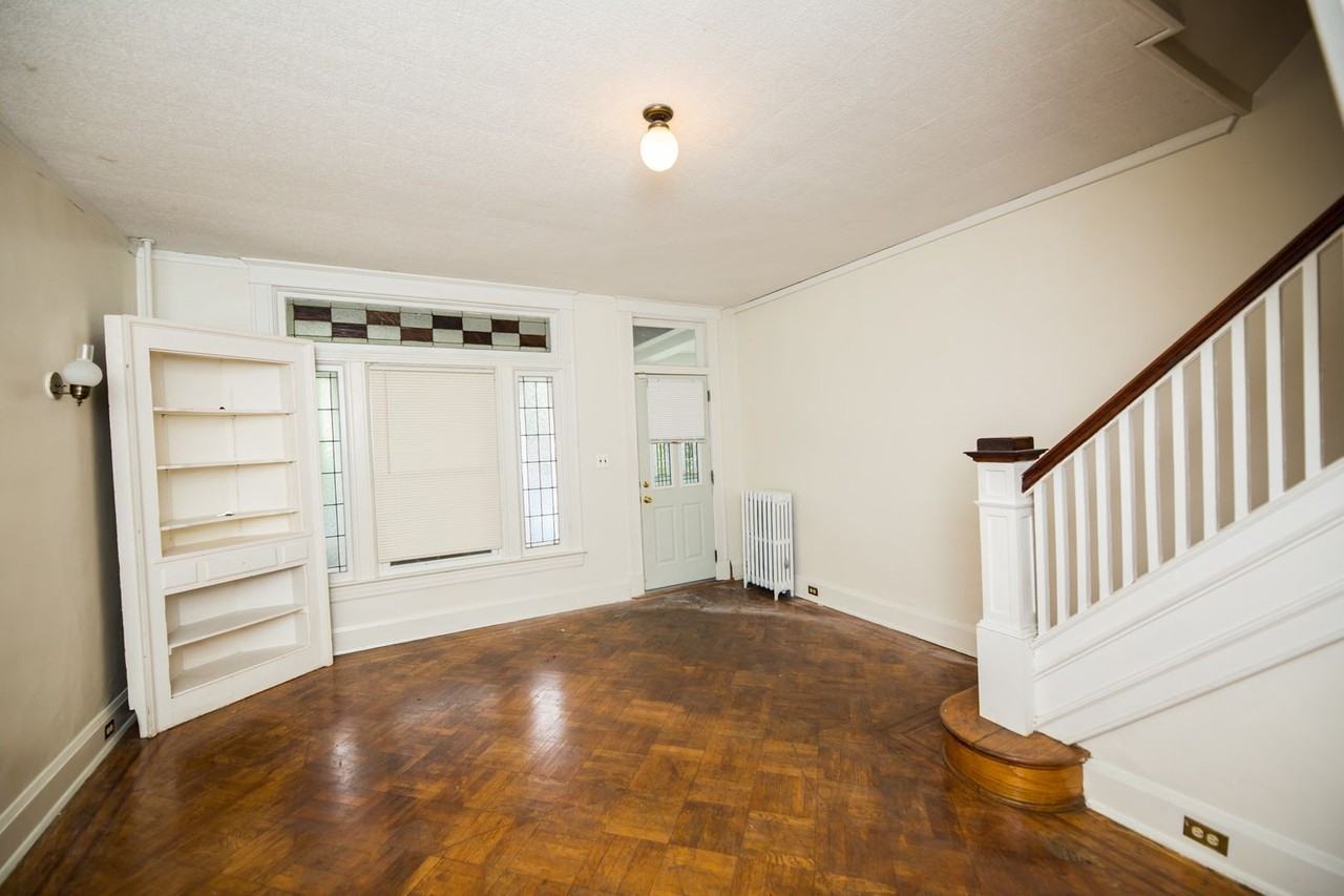307 E 29th St - Photo 3 of 27