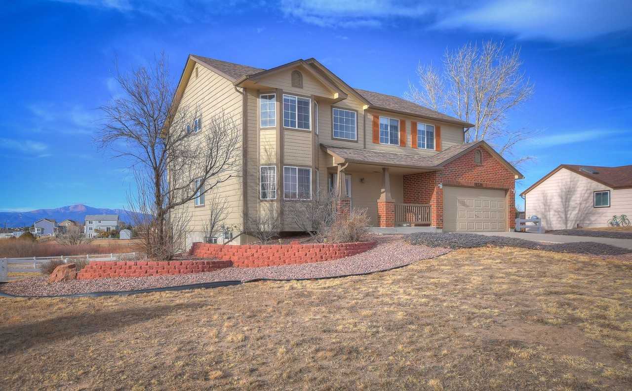 8310 Saddleman Rd - Photo 3 of 46