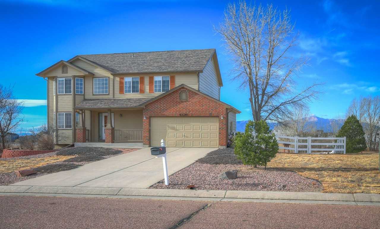 8310 Saddleman Rd - Photo 4 of 46