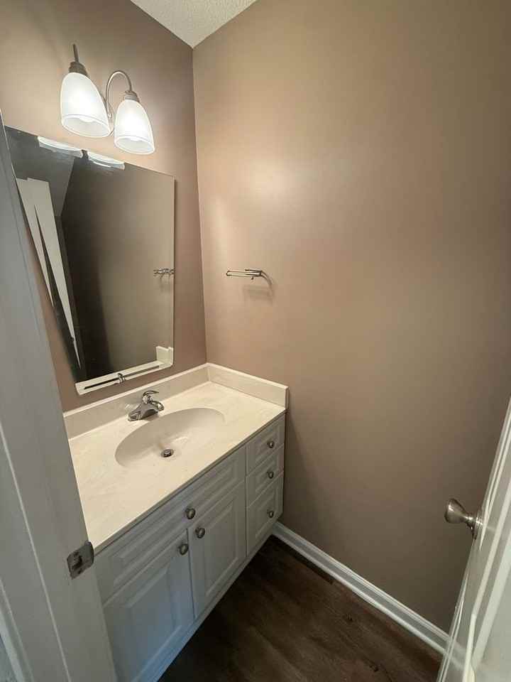 3346 Oak Trees Ct - Photo 5 of 26
