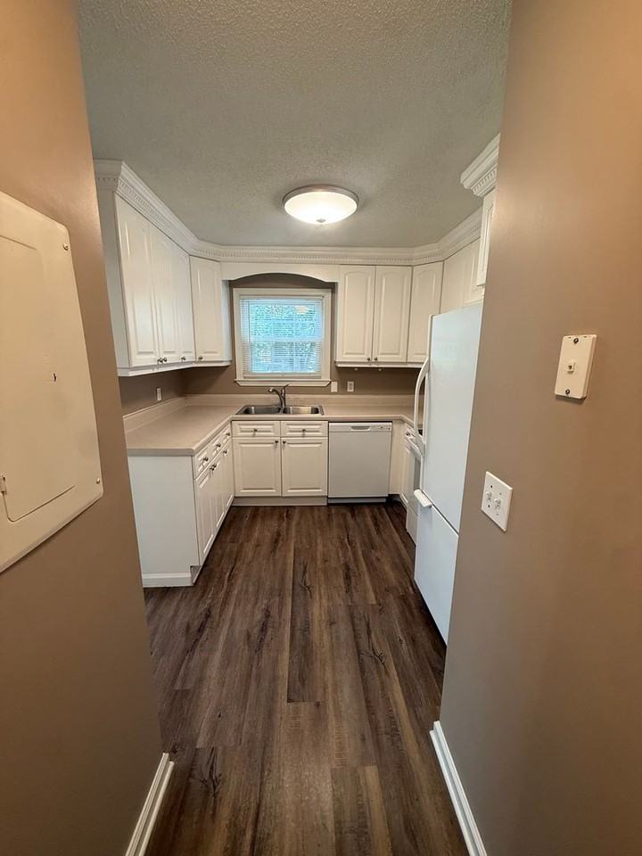 3346 Oak Trees Ct - Photo 6 of 26