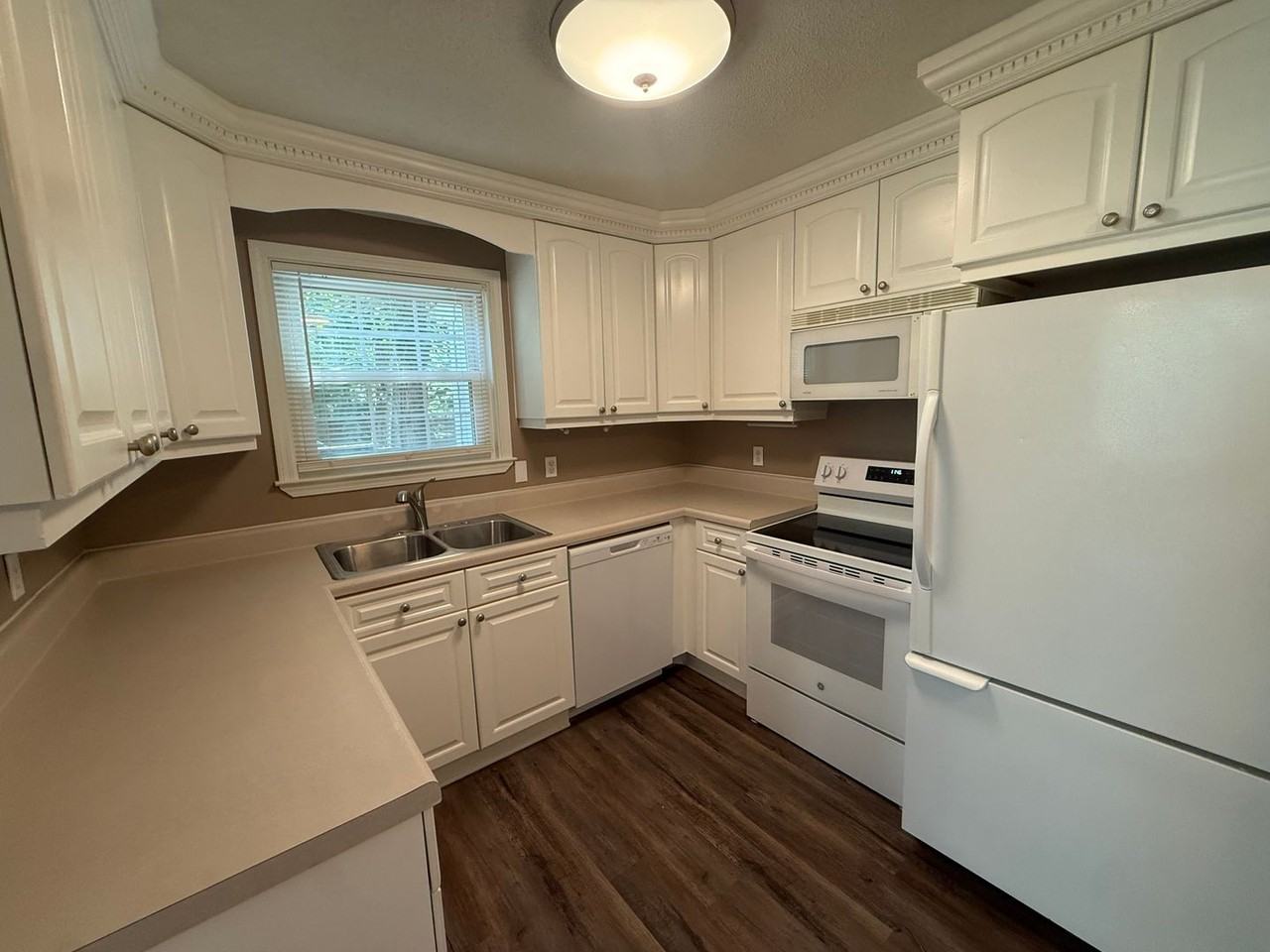 3346 Oak Trees Ct - Photo 7 of 26