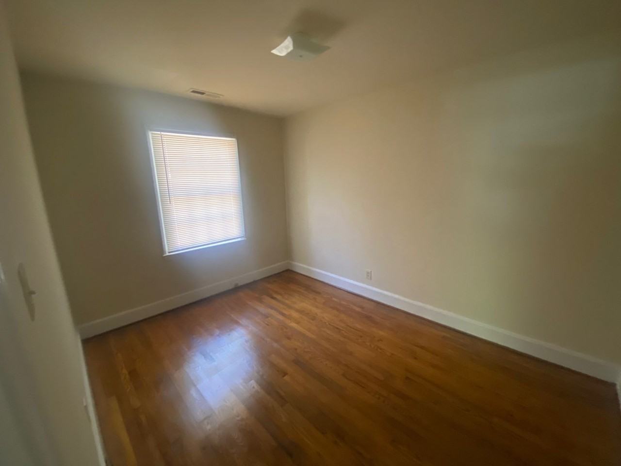 2600 Spring Garden St - Photo 4 of 7