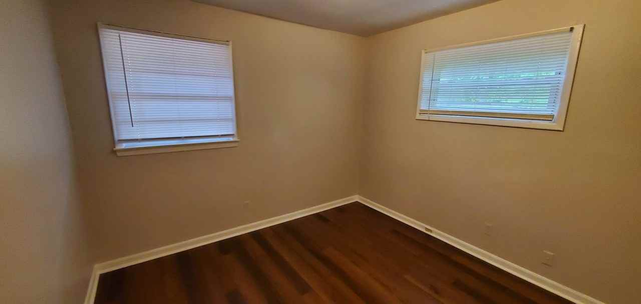 4230 Kildare Dr - Photo 5 of 6
