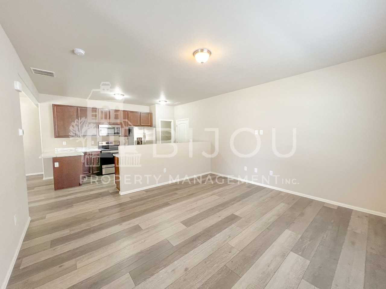 7673 Silver Larch Pt - Photo 4 of 25