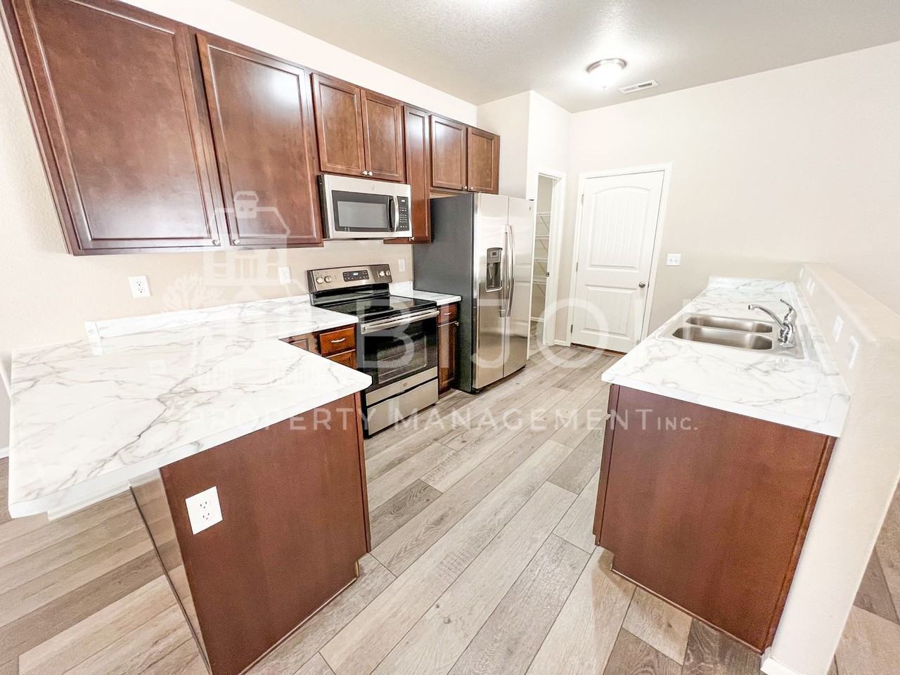 7673 Silver Larch Pt - Photo 6 of 25