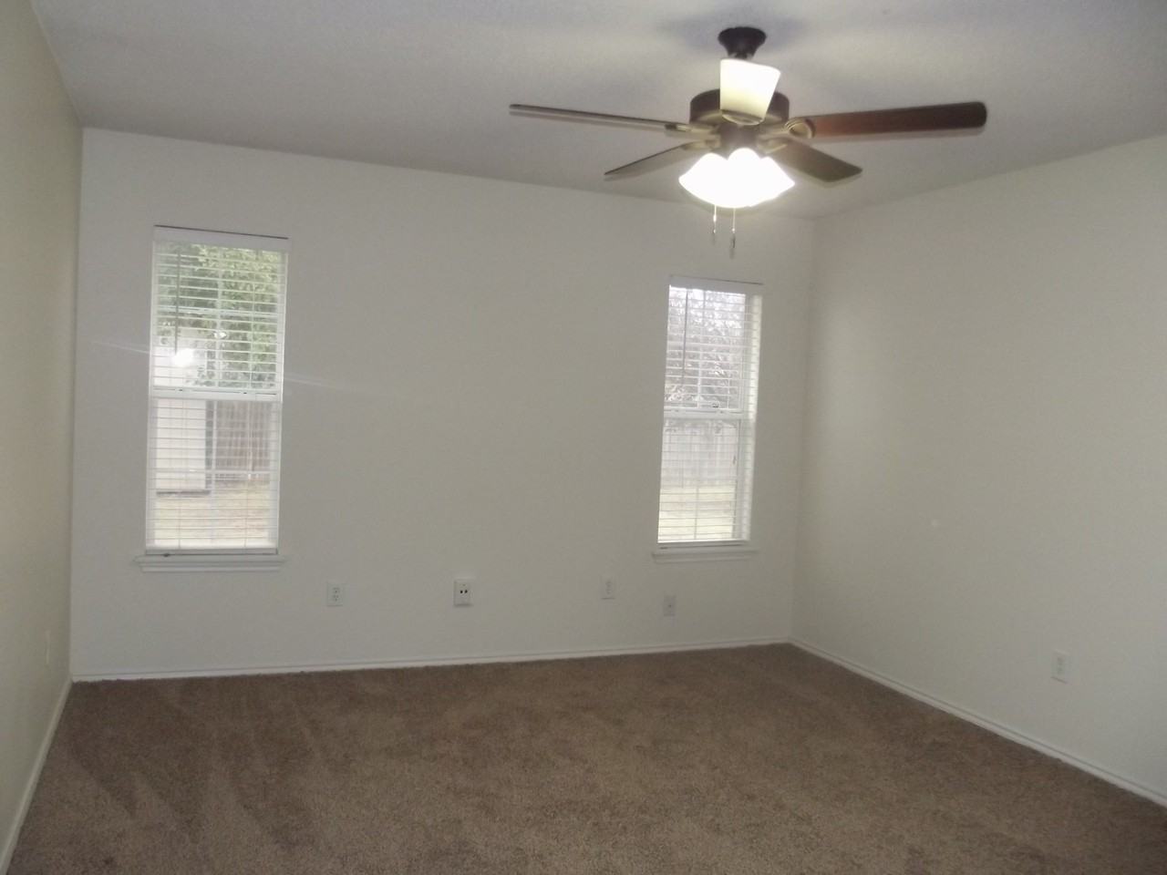 8007 Red Springs Ave - Photo 6 of 12