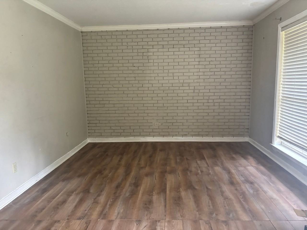 3148 Shirley Dr - Photo 2 of 8
