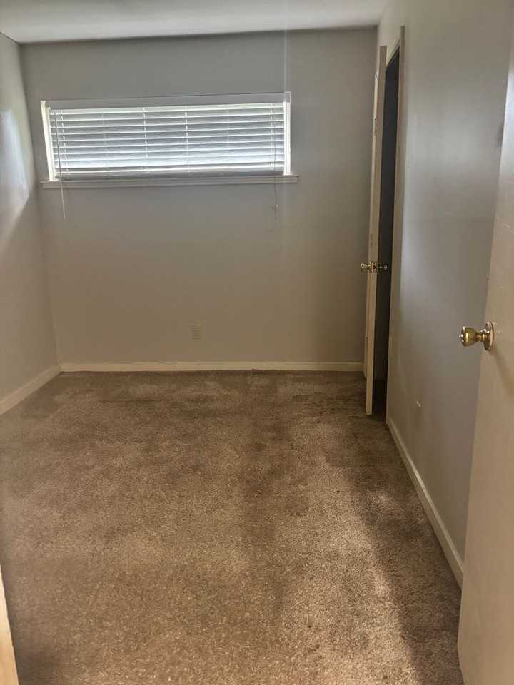 3148 Shirley Dr - Photo 5 of 8