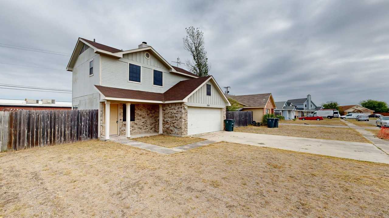 2211 Hilltop Loop - Photo 2 of 23