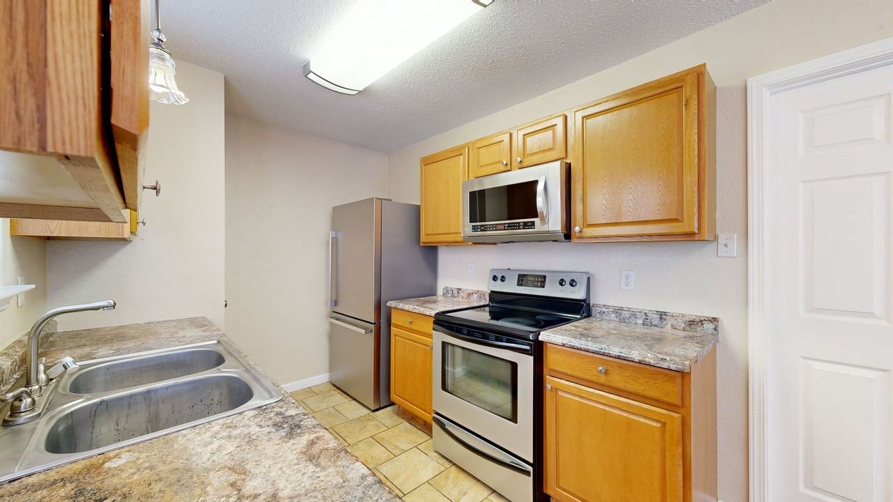 2211 Hilltop Loop - Photo 7 of 23