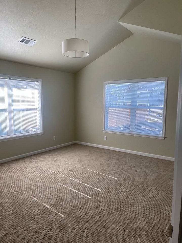 261 Willow Way - Photo 7 of 15
