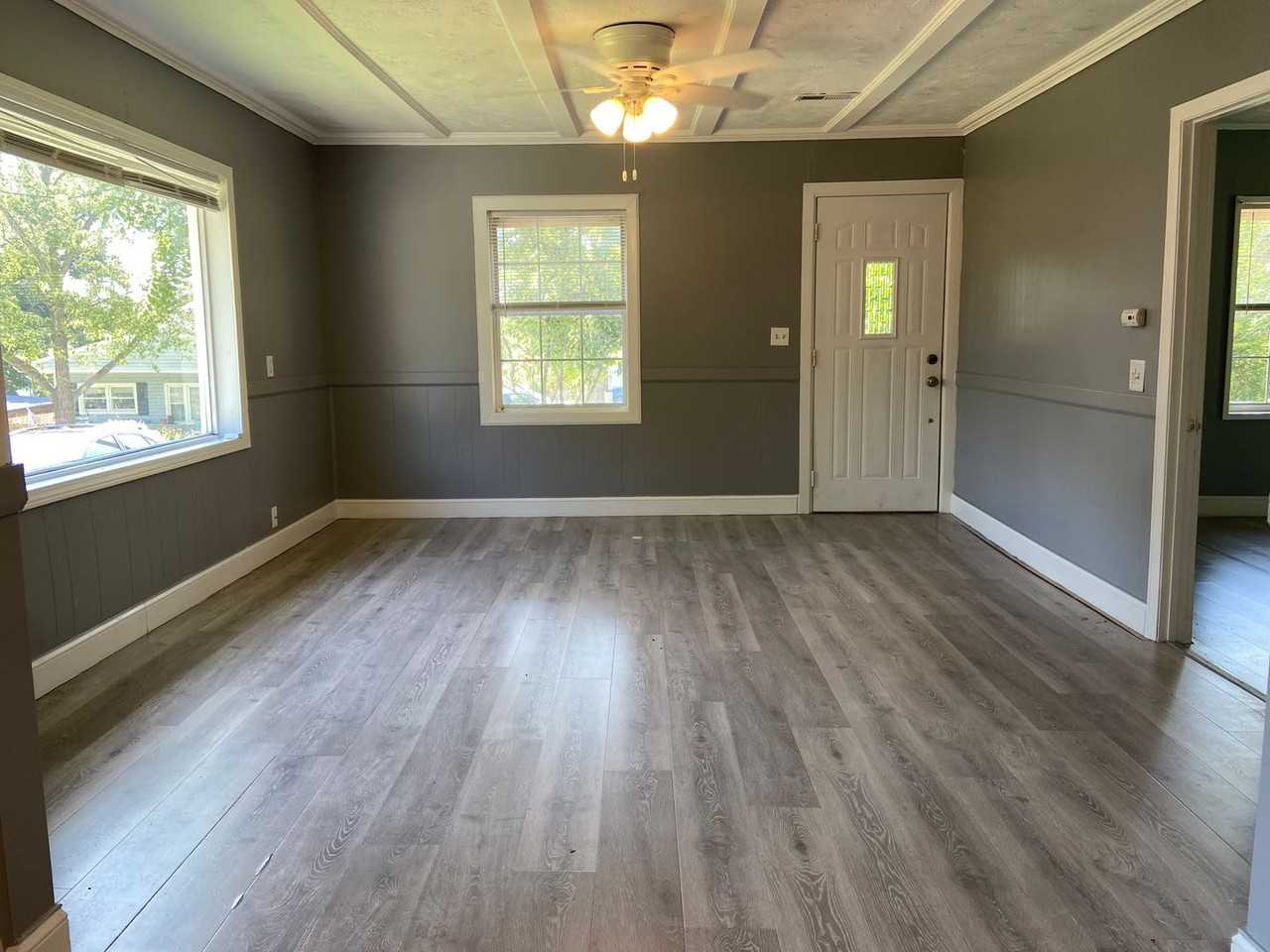 703 Brown St - Photo 2 of 22