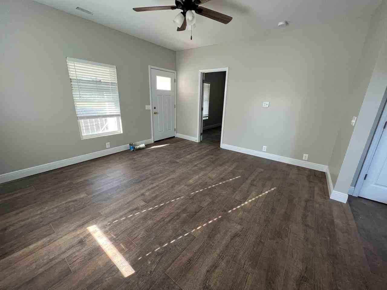 327 N 7th St - Photo 3 of 17