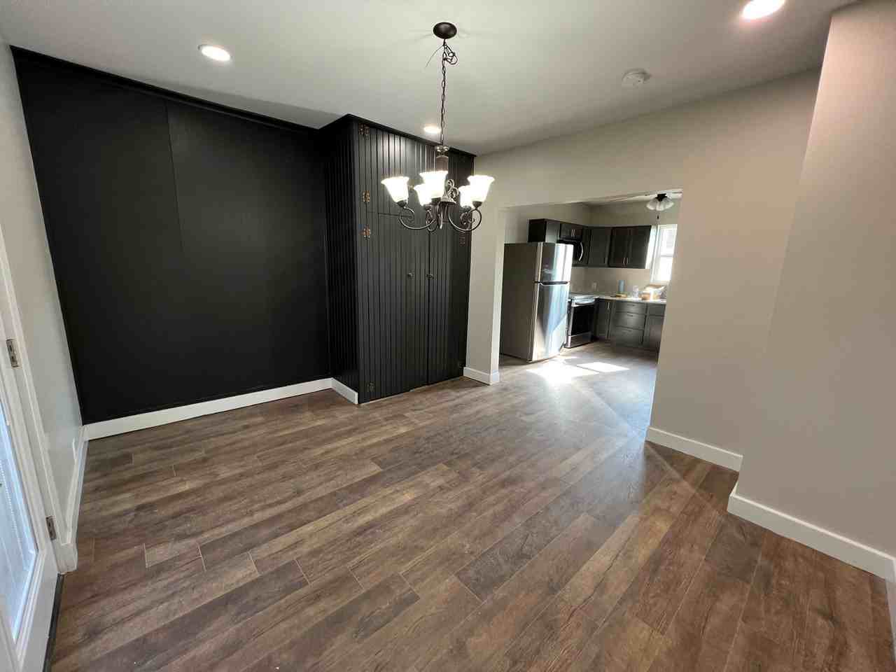 327 N 7th St - Photo 7 of 17