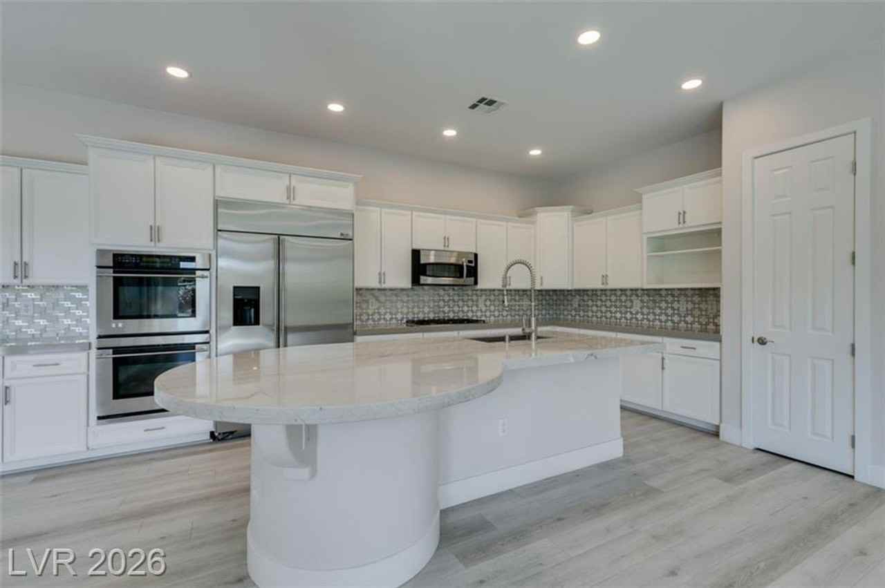 11370 Merado Peak Dr - Photo 5 of 50