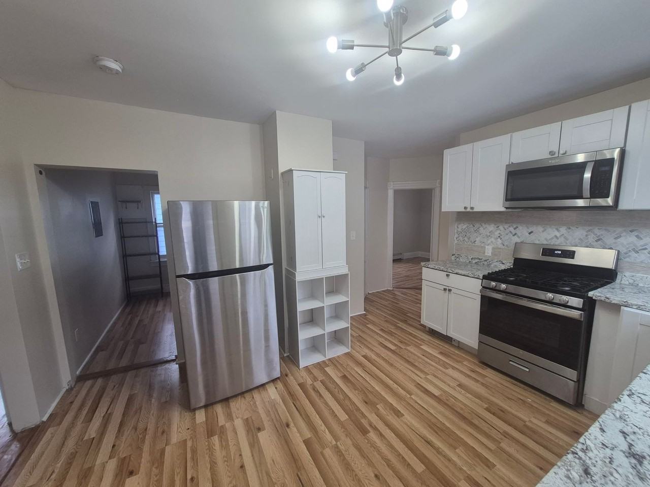 25 Howard Ave - Photo 7 of 21