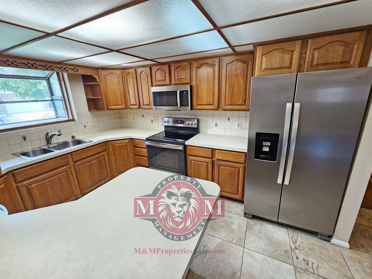 7059 S Brookhill Dr - Photo 6 of 40