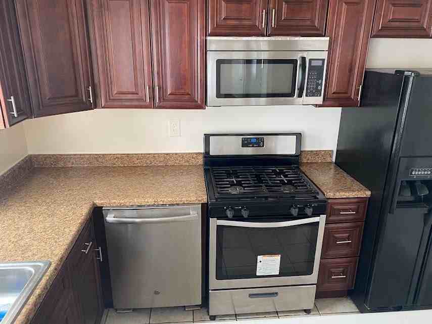 1023 Fairmont St Nw - Photo 5 of 12