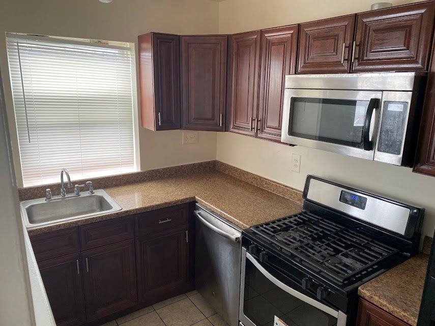 1023 Fairmont St Nw - Photo 6 of 12
