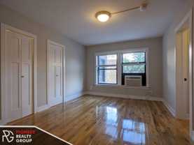 550 W Arlington Pl - Photo 1 of 1