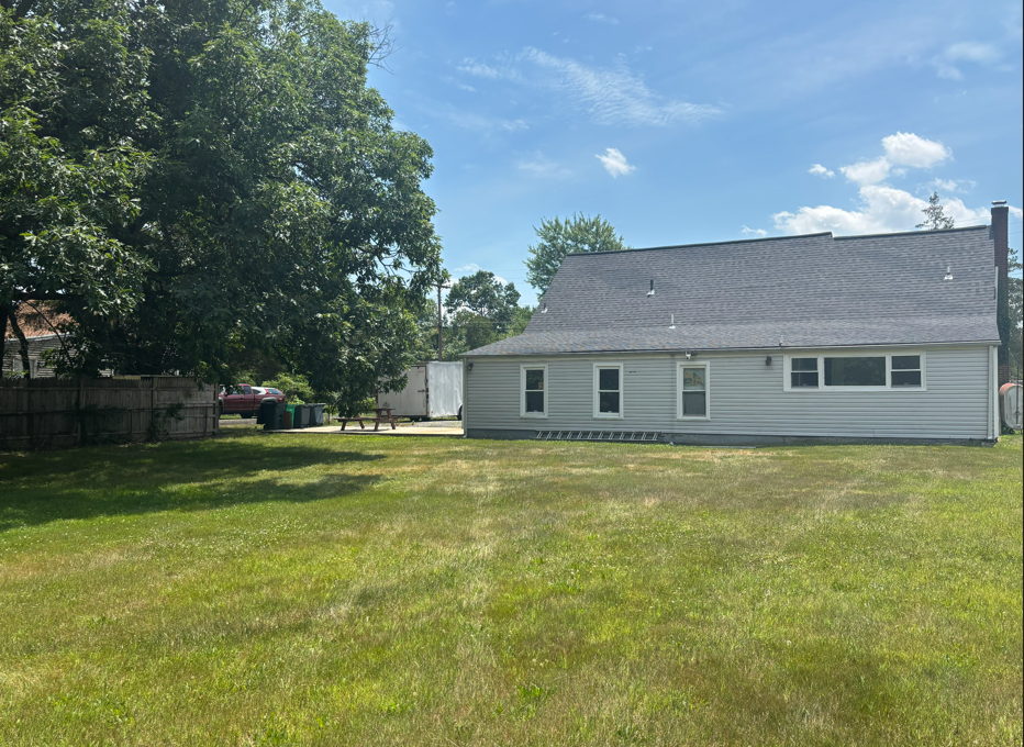 7416 Lanham Ln - Photo 2 of 8